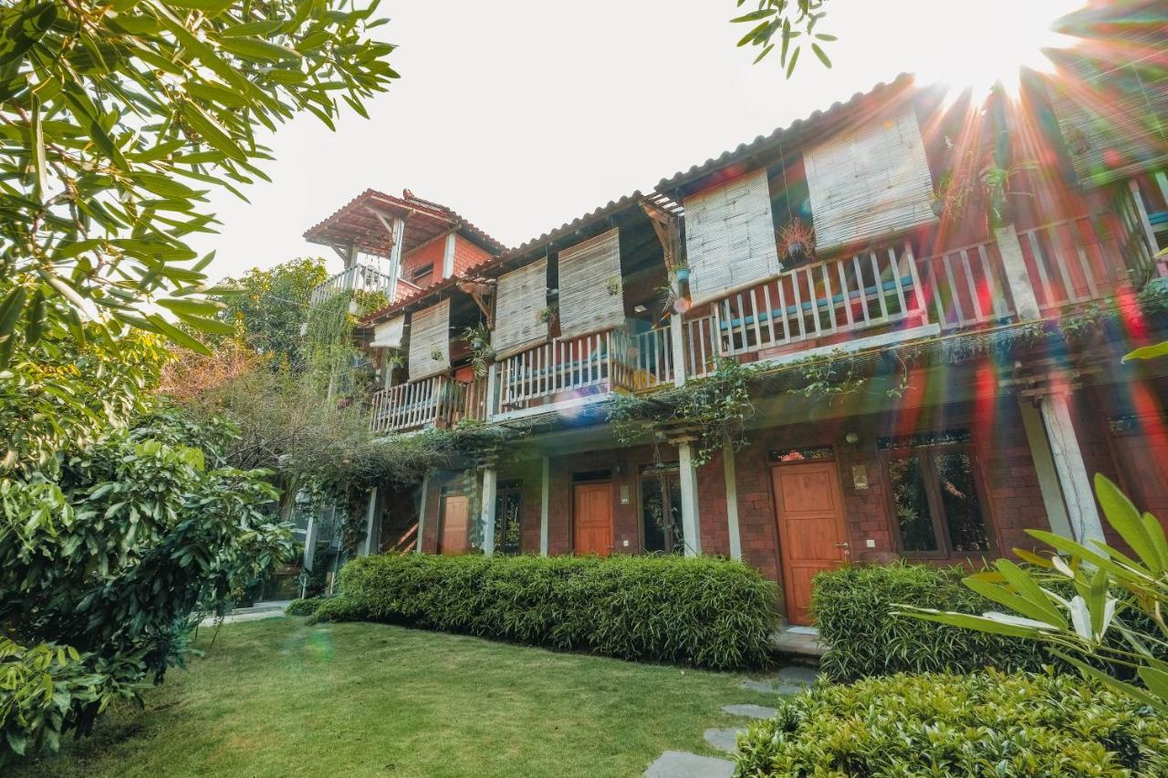 スマラン Djajanti House Bed & Breakfast エクステリア 写真