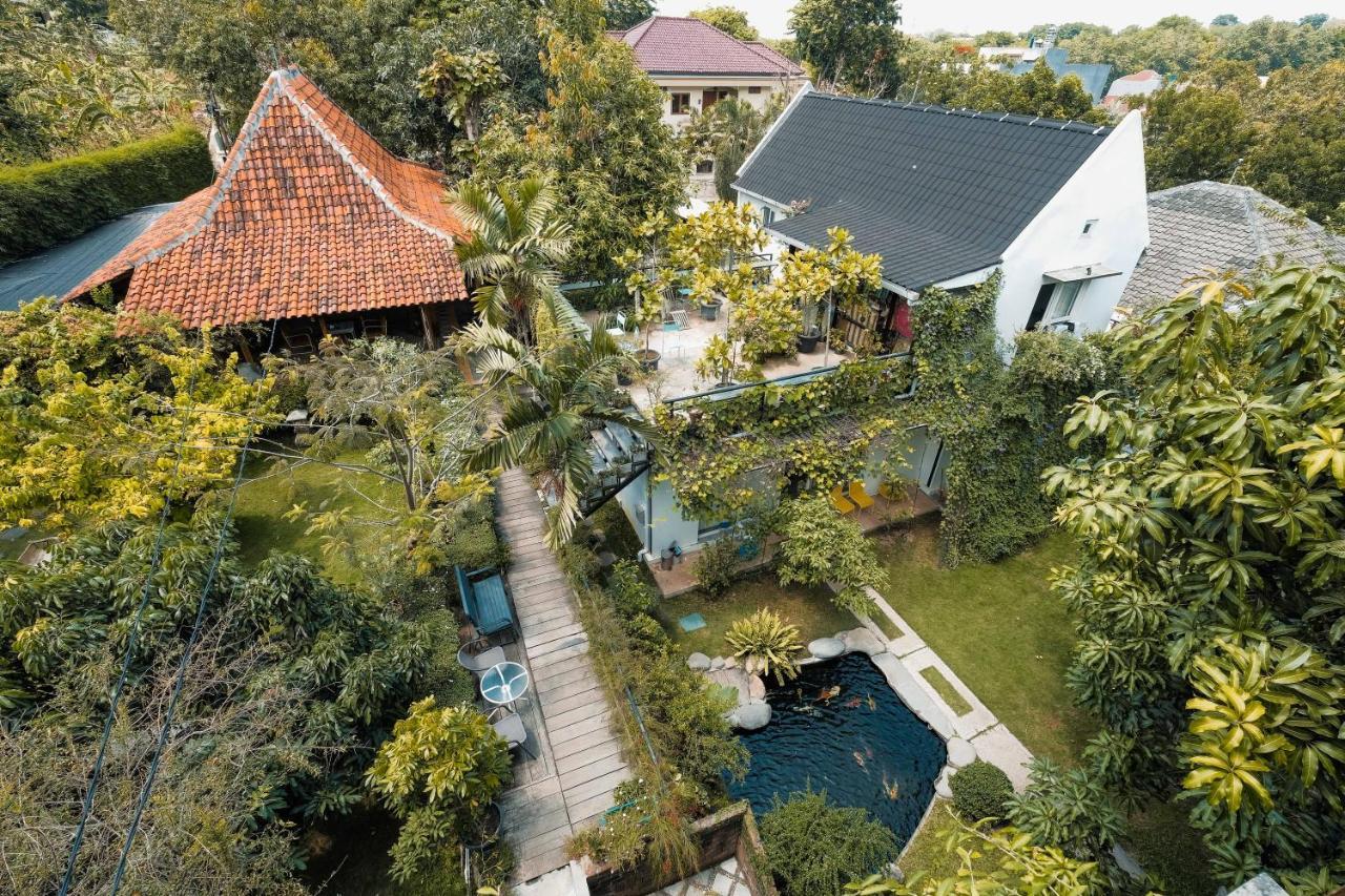 スマラン Djajanti House Bed & Breakfast エクステリア 写真