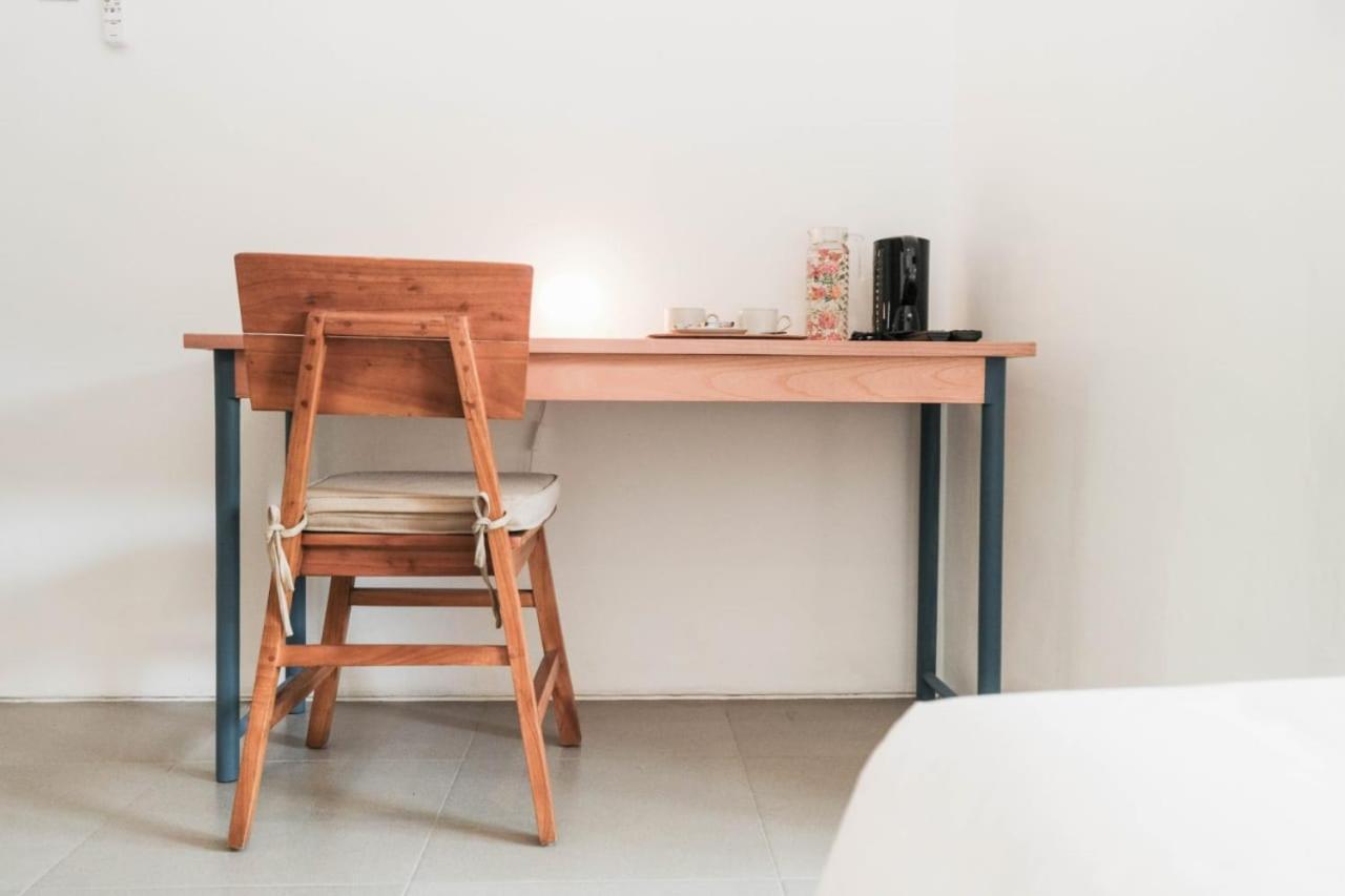 スマラン Djajanti House Bed & Breakfast エクステリア 写真