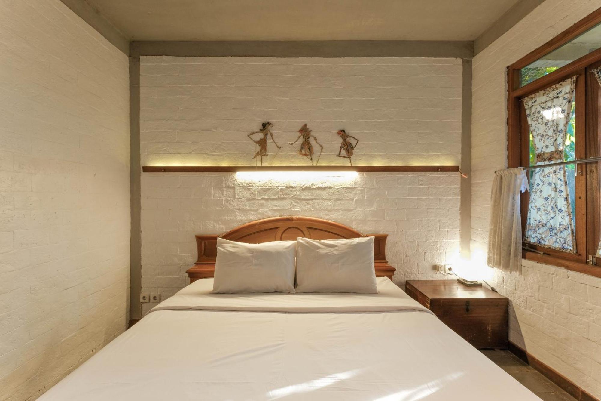スマラン Djajanti House Bed & Breakfast エクステリア 写真