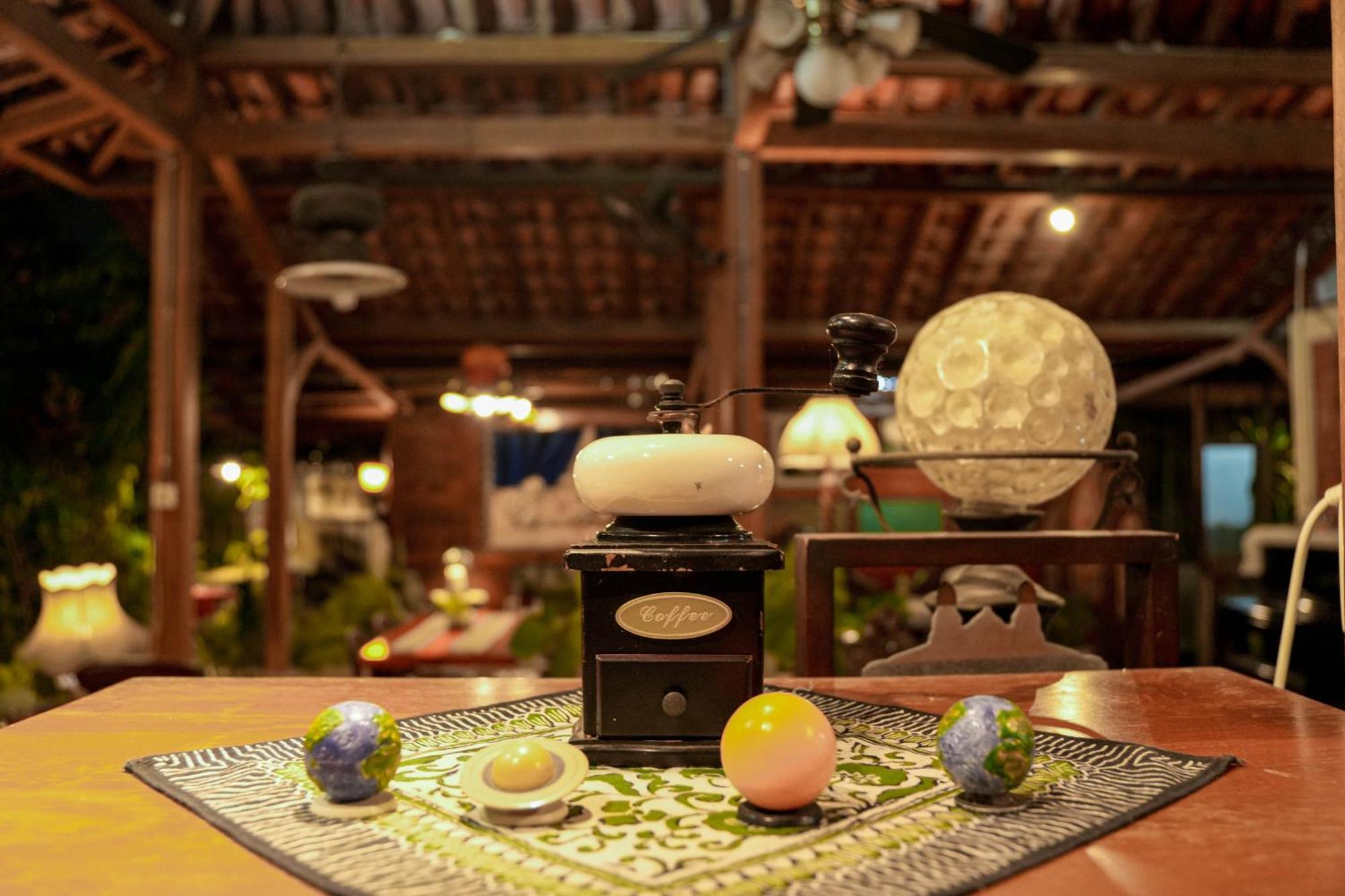 スマラン Djajanti House Bed & Breakfast エクステリア 写真