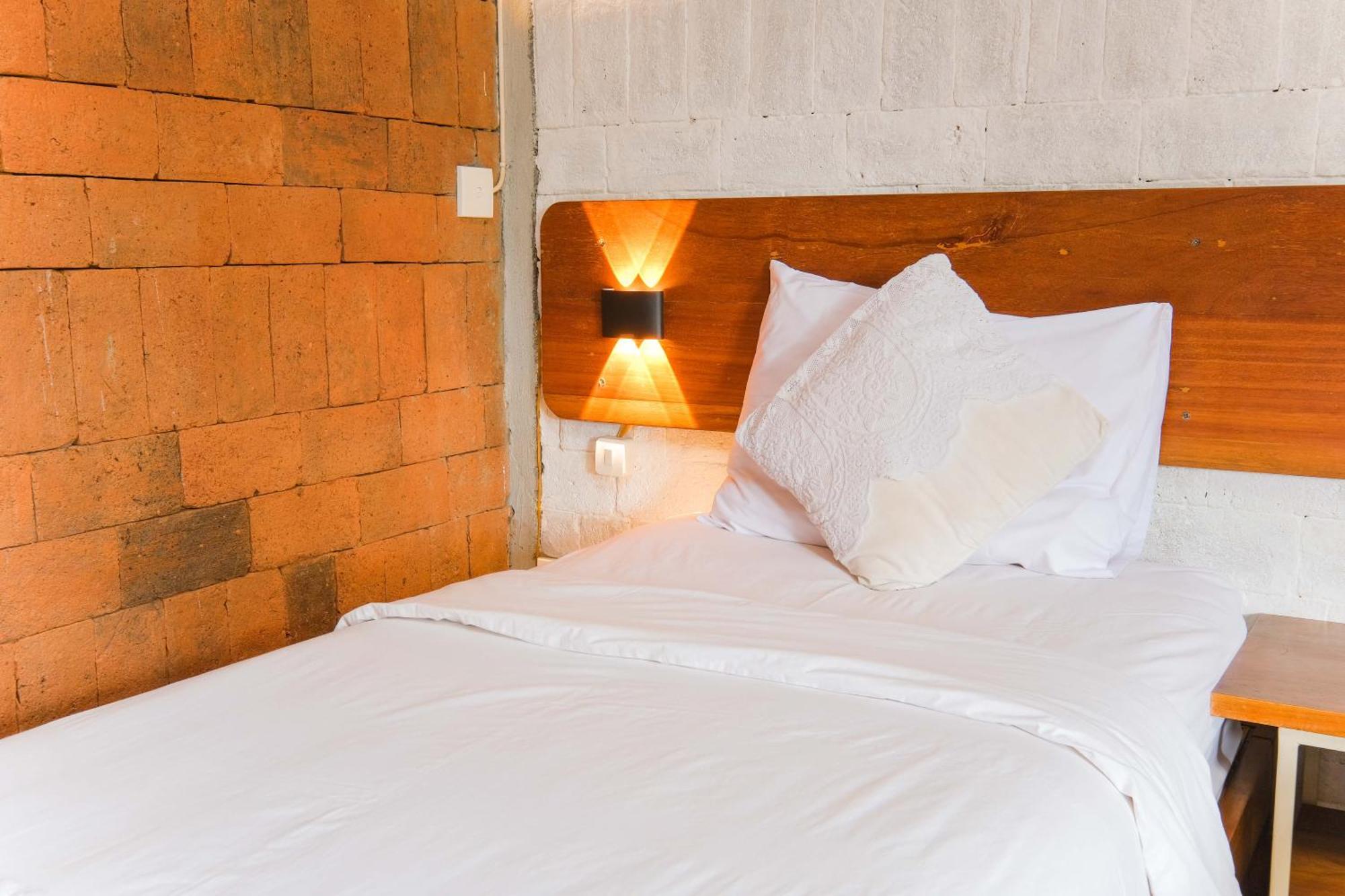 スマラン Djajanti House Bed & Breakfast エクステリア 写真