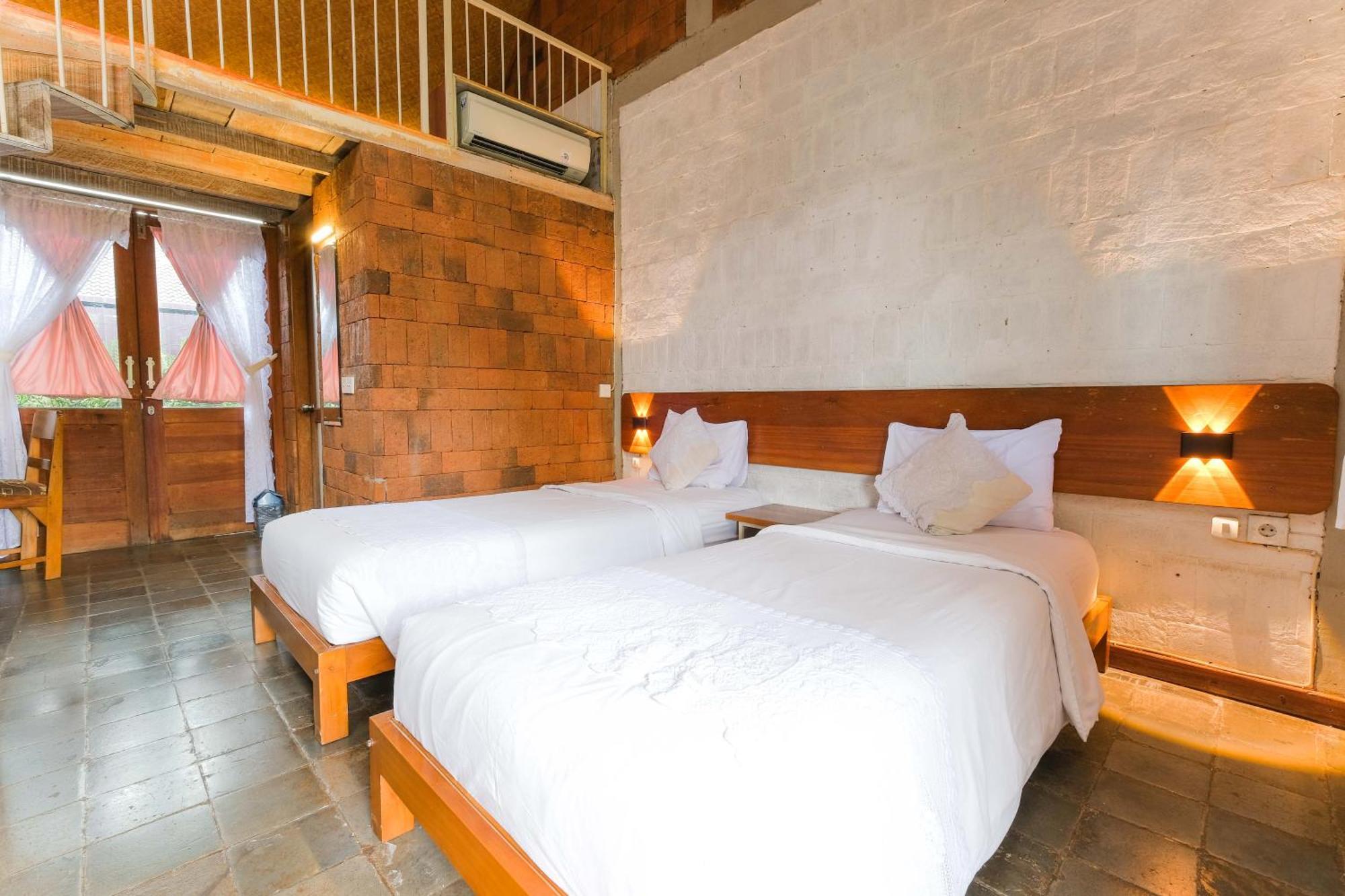 スマラン Djajanti House Bed & Breakfast エクステリア 写真