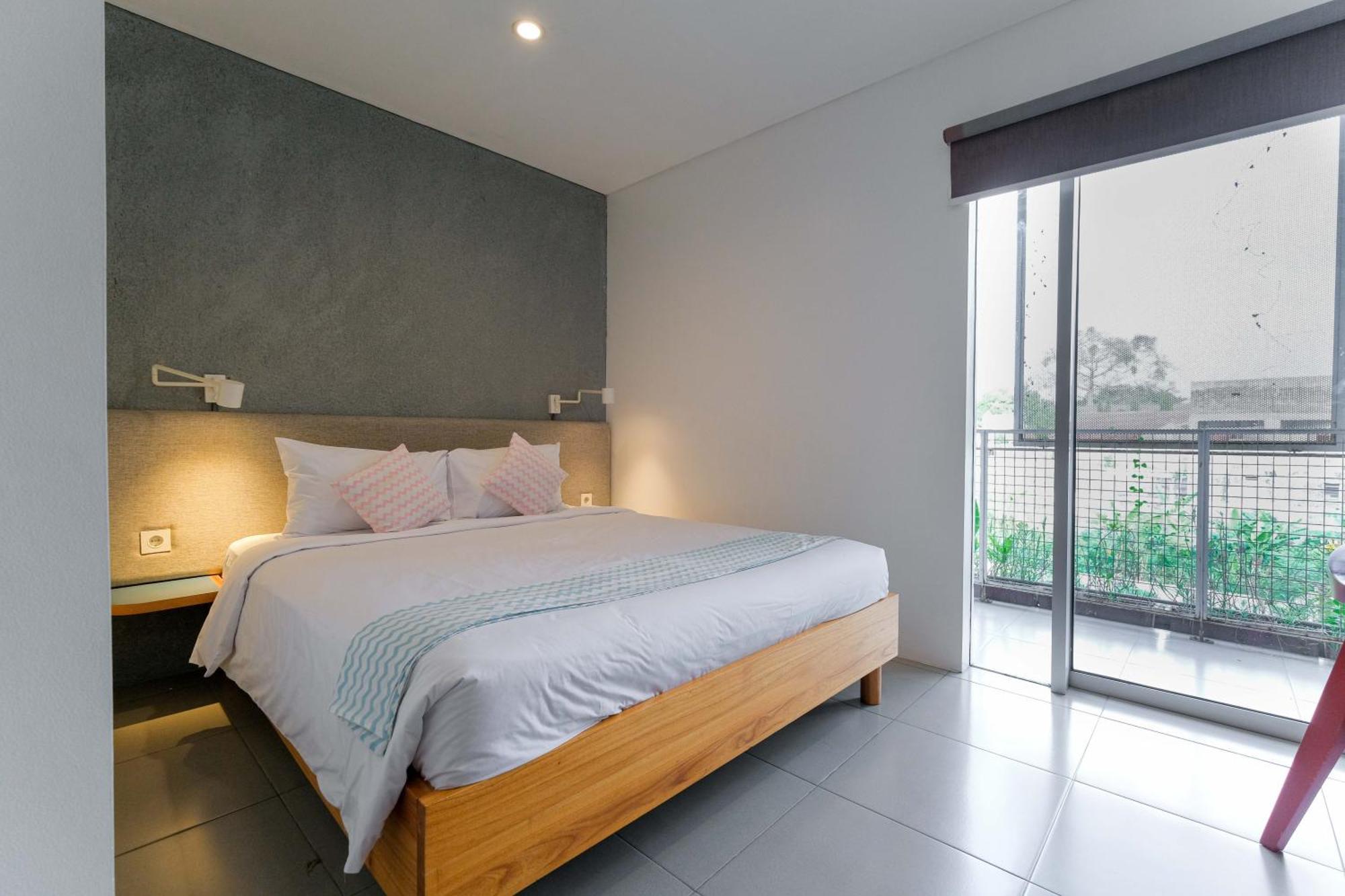 スマラン Djajanti House Bed & Breakfast エクステリア 写真