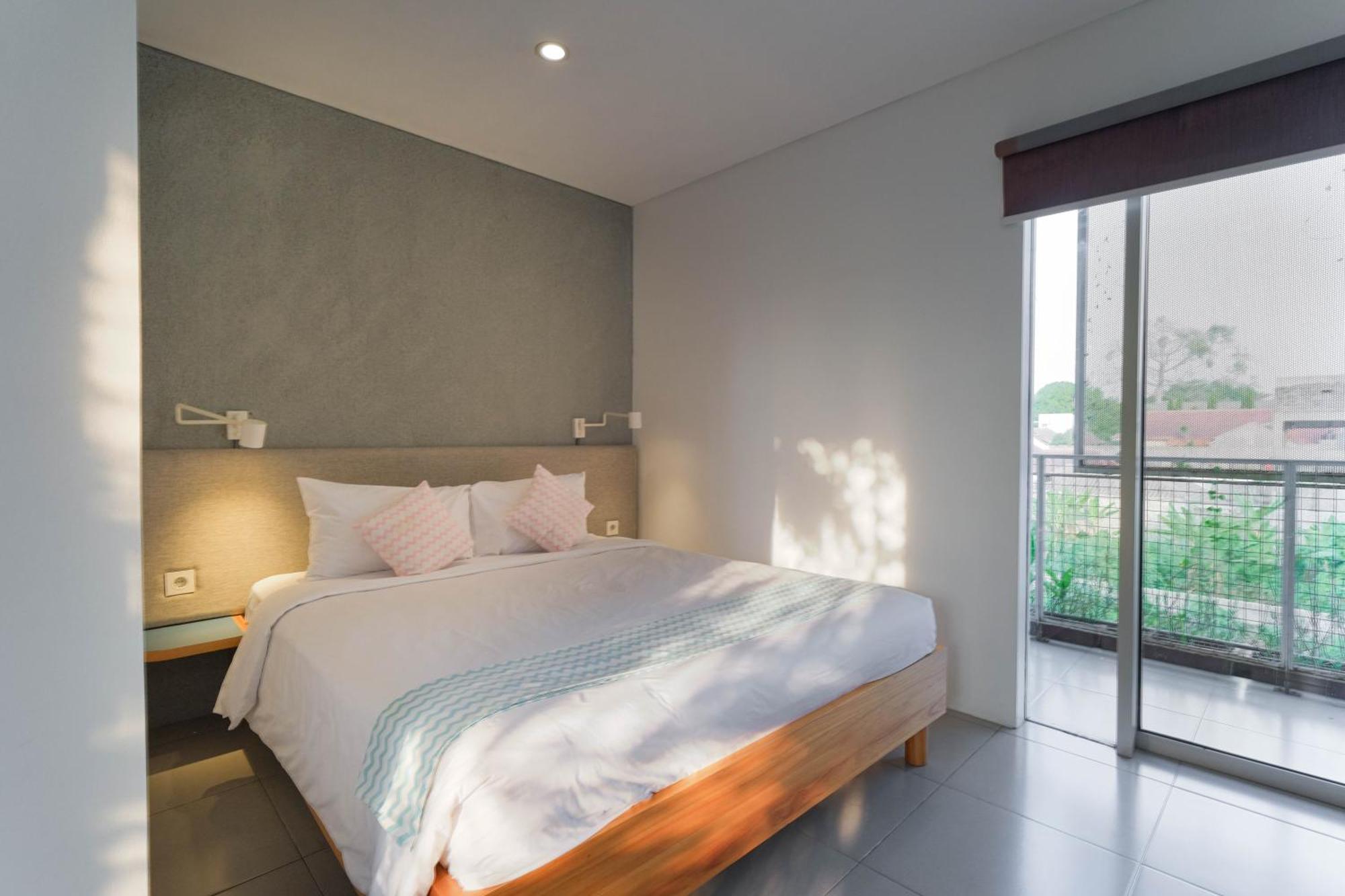 スマラン Djajanti House Bed & Breakfast エクステリア 写真